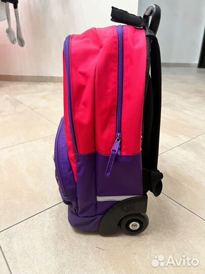 Рюкзак для девочки на колесиках