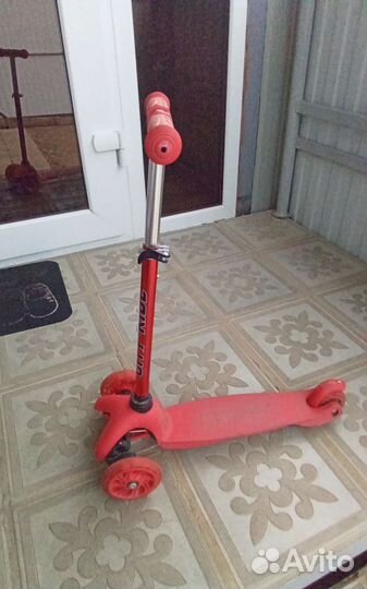 Самокат детский трехколесный