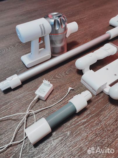 Вертикальный беспроводной пылесос dreame V9P