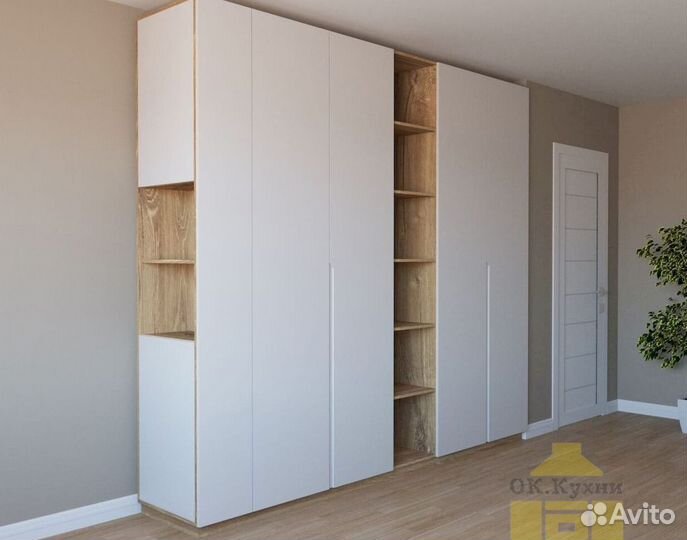 Книжный шкаф