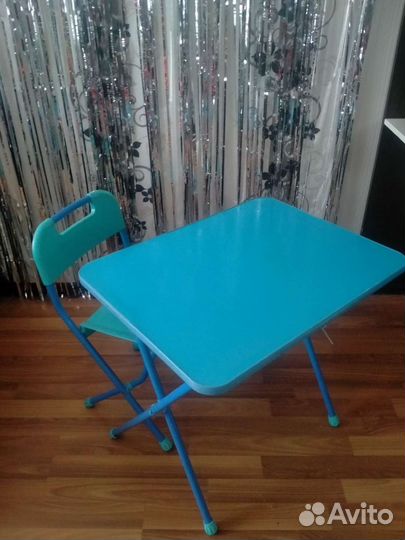 Детский столик и стульчик