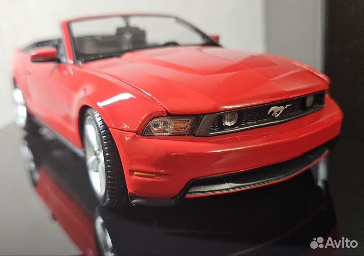 Ford Mustang GT, 2010, 1:18
