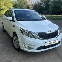 Kia Rio 1.4 AT, 2014, 147 000 км, с пробегом, цена 999 000 руб.