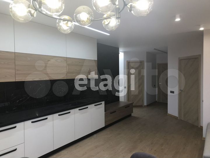 3-к. квартира, 100 м², 23/25 эт.