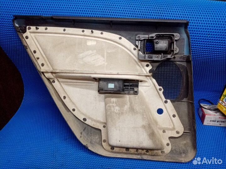 Обшивка карта двери задняя правая Ford Mondeo 3