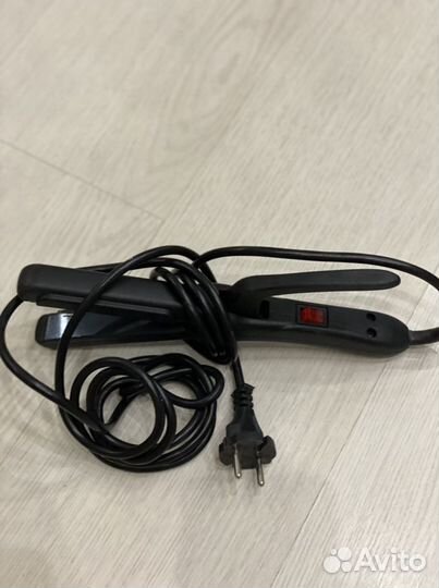 Керамический утюжок для волос