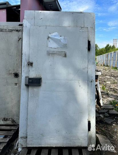 Холодильная дверь