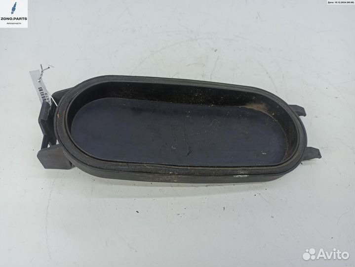 Крышка (заглушка) задняя фары правой 1305239105 на Mercedes W220 (S)