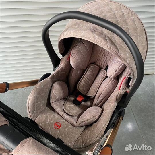 Коляска для новорождённых Luxmom