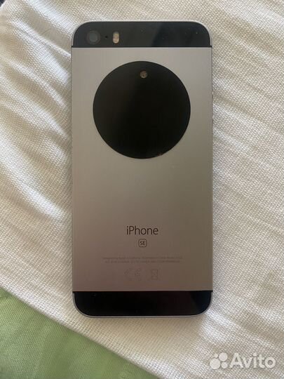 Телефон iPhone se