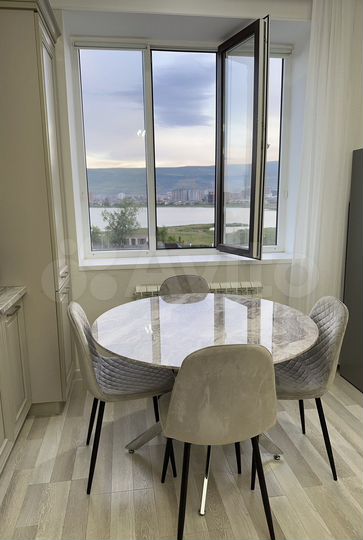 2-к. квартира, 54 м², 5/13 эт.