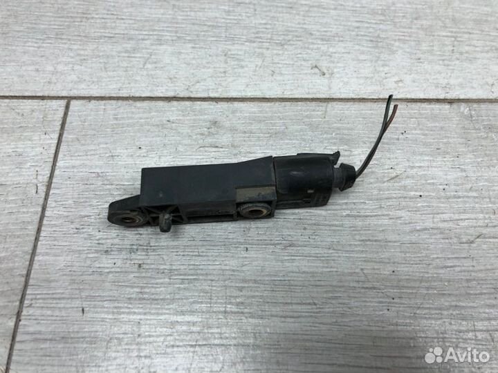 Датчик удара Mercedes-Benz E-Class универсал