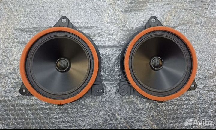 Динамики задних дверей jbl toyota