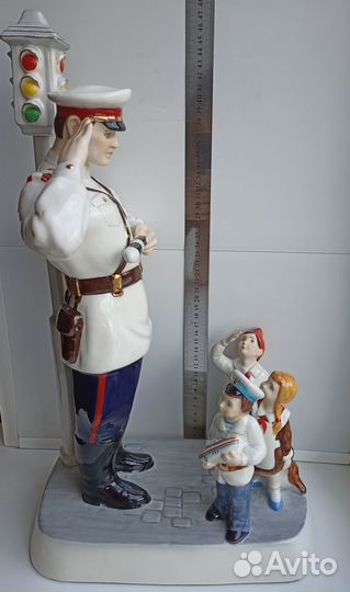 47 см 33 см Фарфор статуэтка Дядя Степа милиционер