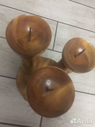 Подсвечник из дерева