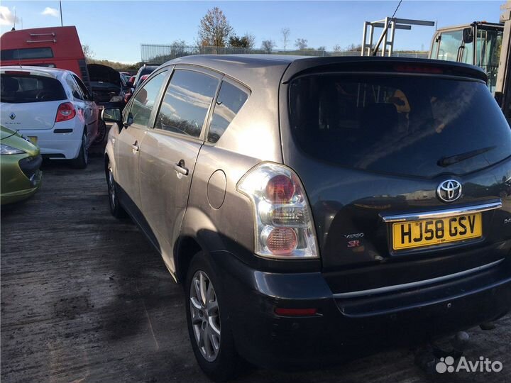 Разбор на запчасти Toyota Corolla Verso