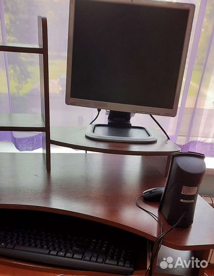 Компьютерный стол