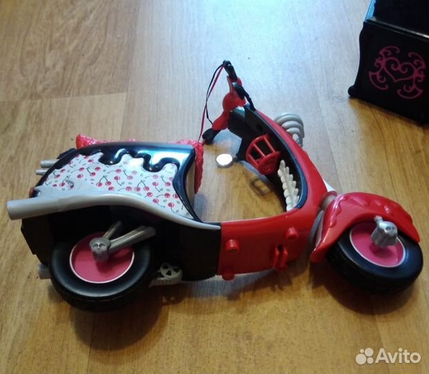 Скутер, байк Гулии Йелпс Monster High