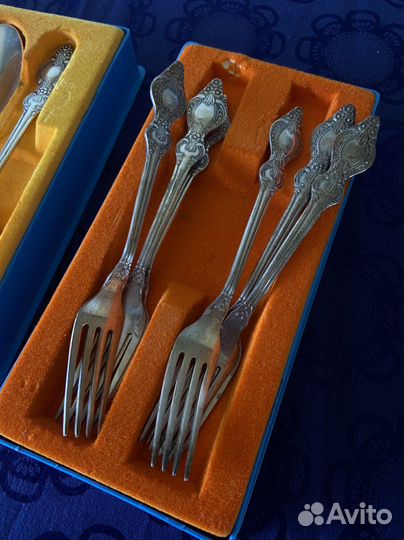 Набор столовых приборов мельхиор