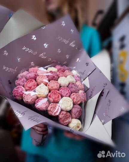 Большой букет сердце на день рождения бельгийский