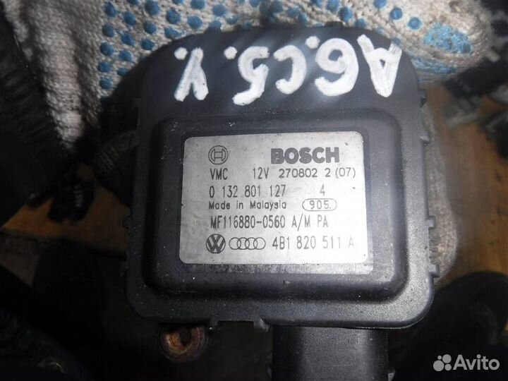 Моторчик заслонки отопителя Audi A6 C5 1997-2004