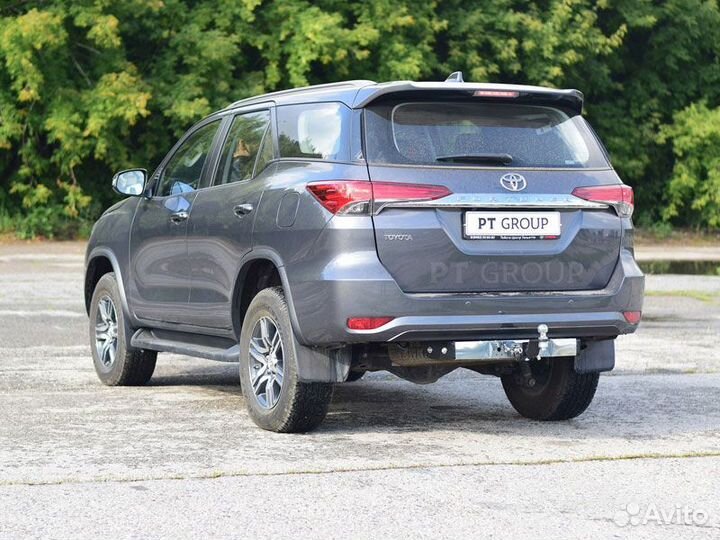 Фаркоп под квадрат Toyota Fortuner II, 2015-2020 п