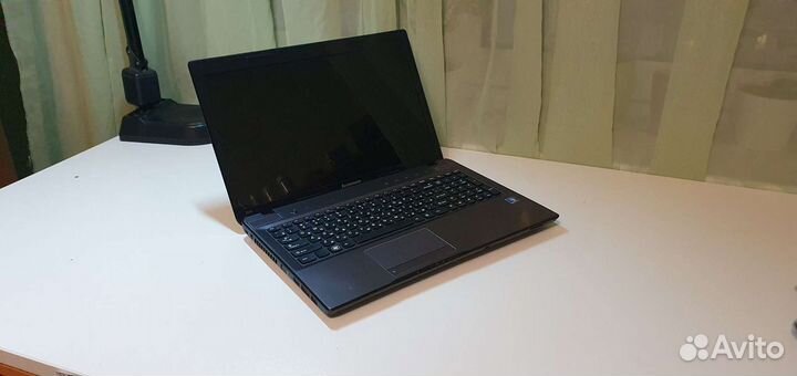 Lenovo z575 4 ядра /2 видеокарты /6Gb ram