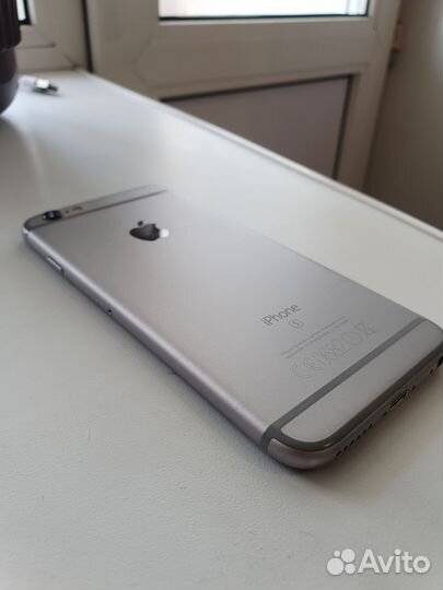 iPhone 6S, 64 ГБ