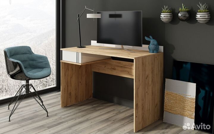 Стол письменный 