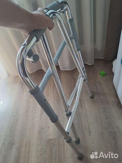 Ходунки для взрослых шагающие