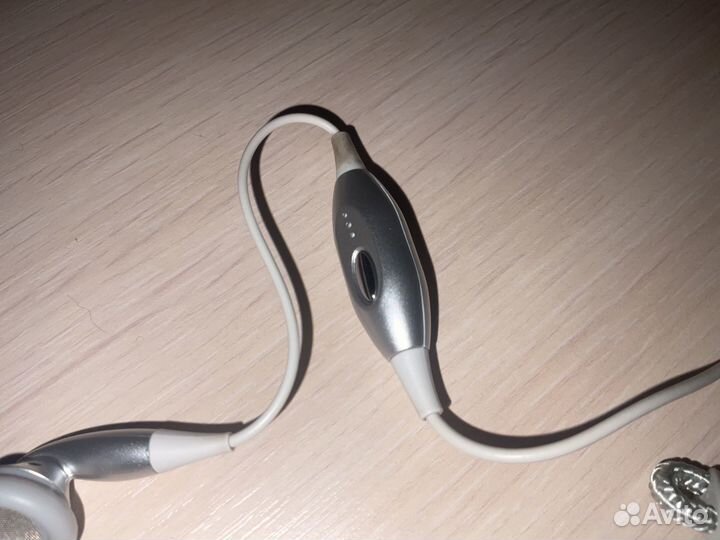 Наушники от Samsung и Nokia оригинальные