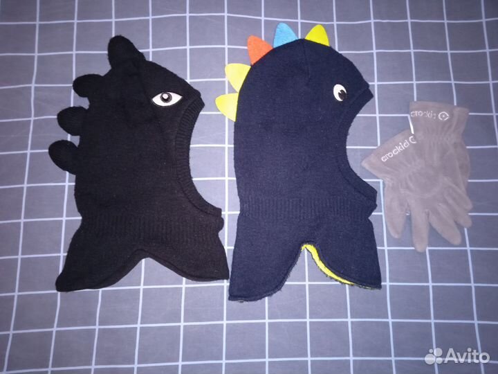 Шапка-шлем на мальчика 5-7 лет плюс перчатки