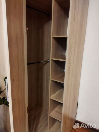 Угловой шкаф