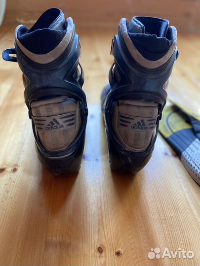 Лыжные ботинки коньковые Adidas pilot