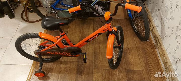 Детский трехколесный велосипед бу
