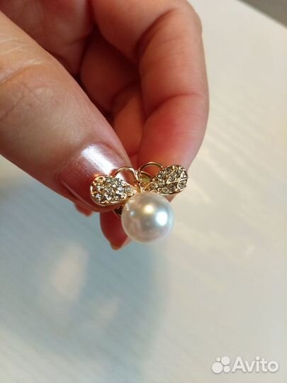 Изящная брошь пчёлка жемчуг