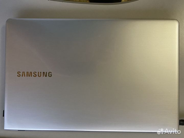 Ноутбук Samsung 370R5E