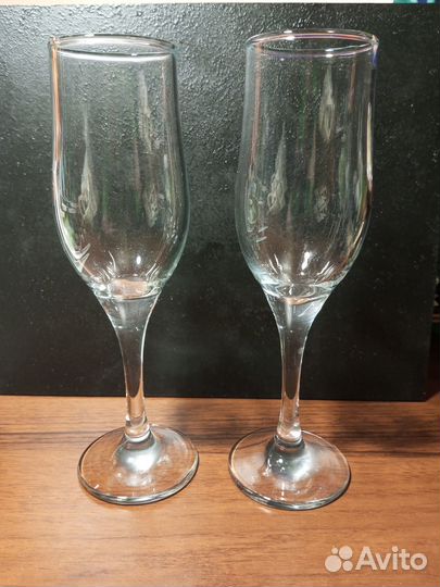 Два бокала