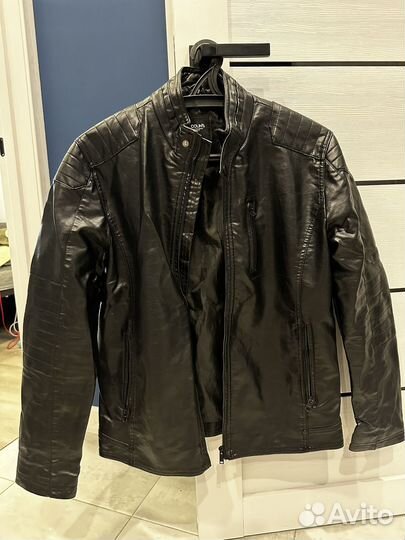Кожаная куртка мужская L