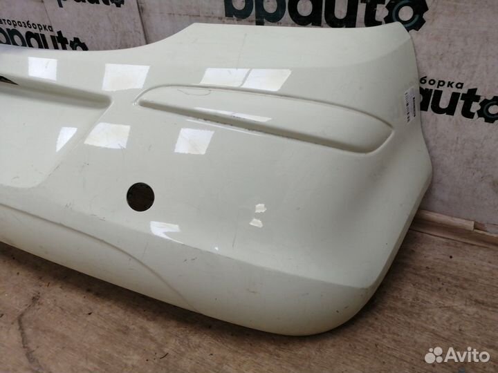 Бампер задний под маленький вырез выхлтрубы бп