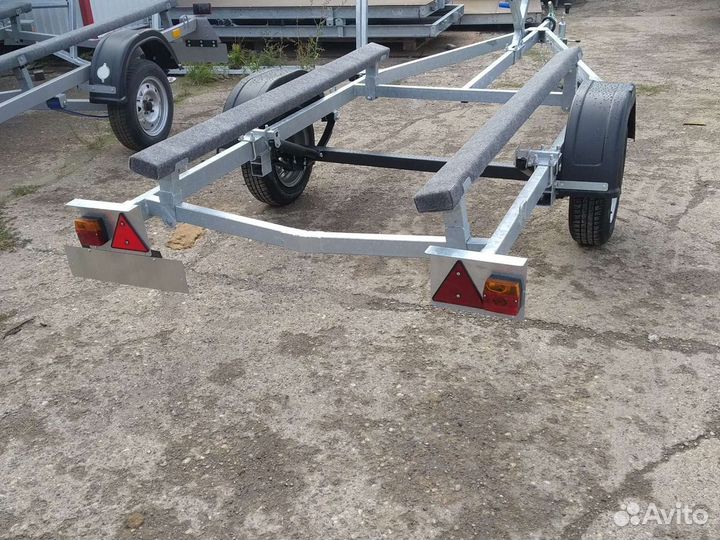 Лодочный прицеп Казань до 4.2 м от Пфс