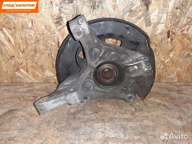 Кулак передний правый Chevrolet Cruze рест