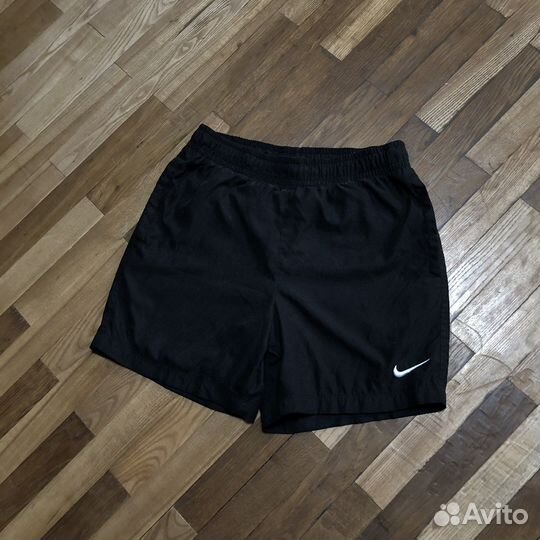 Чёрные нейлоновые шорты Nike S оригинал