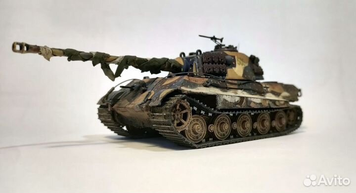 Модель Pz.Kpfw. VI Ausf. B Tiger II (1/72)