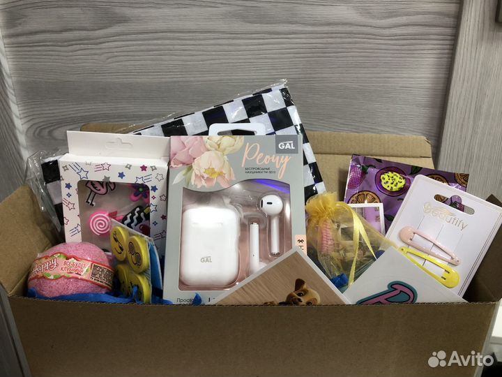 Подарочный бокс для девочки (сюрприз бокс)