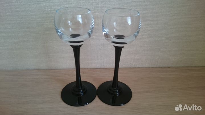Рюмки для ликера. Черные ножки, стекло. 6 шт