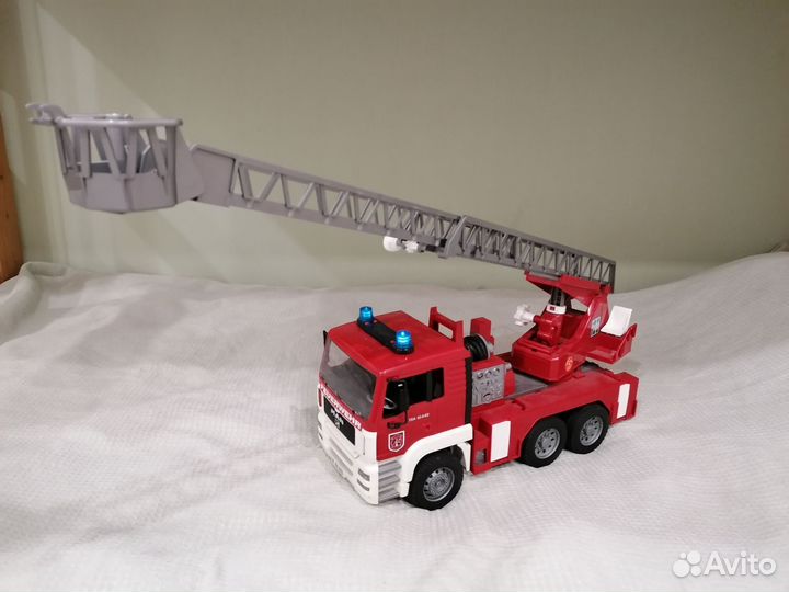 Пожарная машина bruder