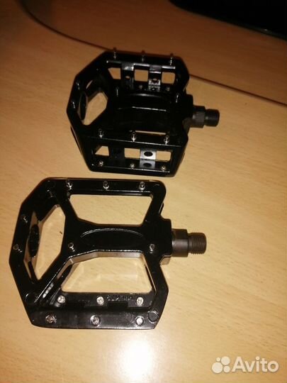 Педали для велосипеда