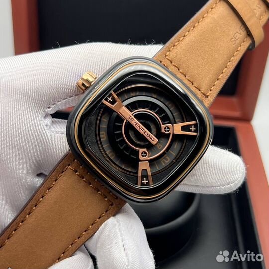 Наручные часы sevenfriday