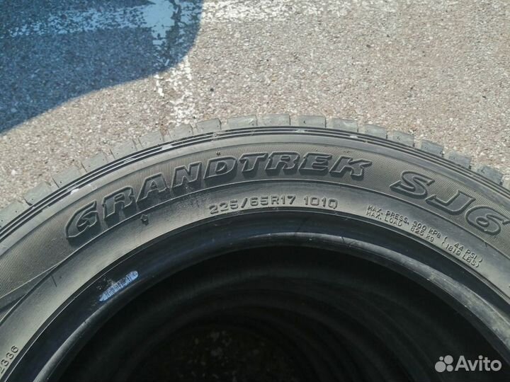 Dunlop Grandtrek SJ6 225/65 R16